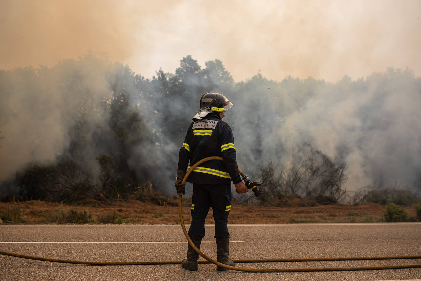 Las condiciones meteorológicas que se esperan a lo largo de la jornada siguen siendo adversas, con calor y viento todavía muy presentes en la zona zamorana 