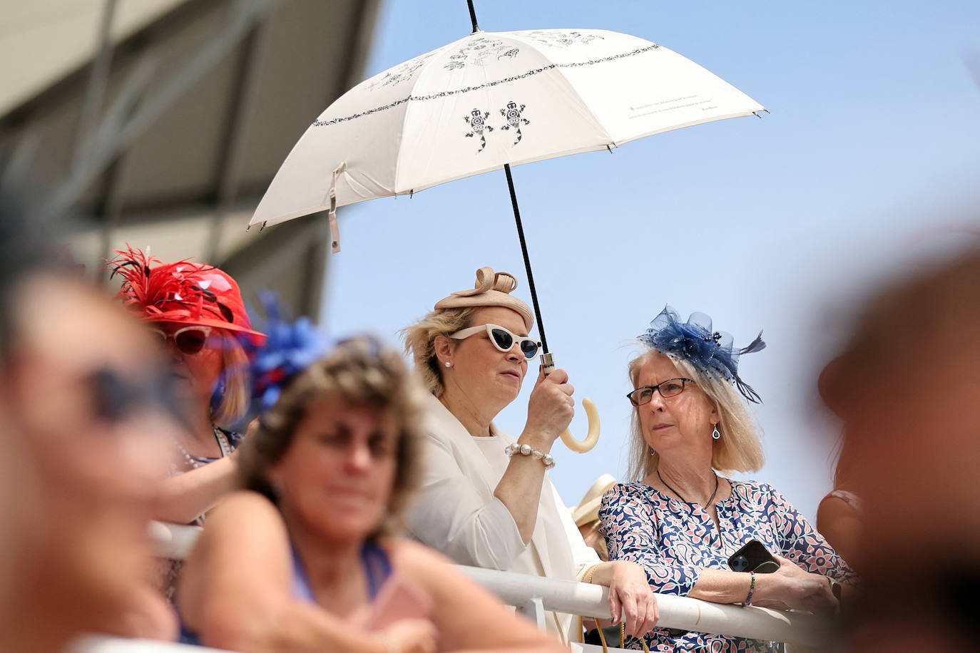 Fotos: El espectáculo de los sombreros imposibles en Ascot