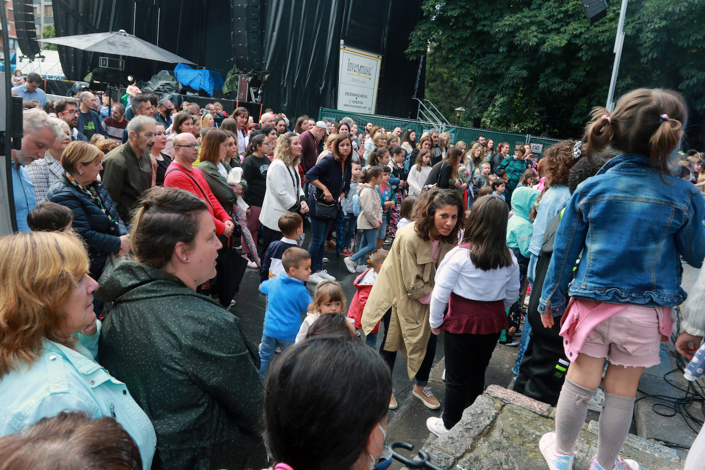 Fotos: Espectacular hoguera de San Juan en Mieres
