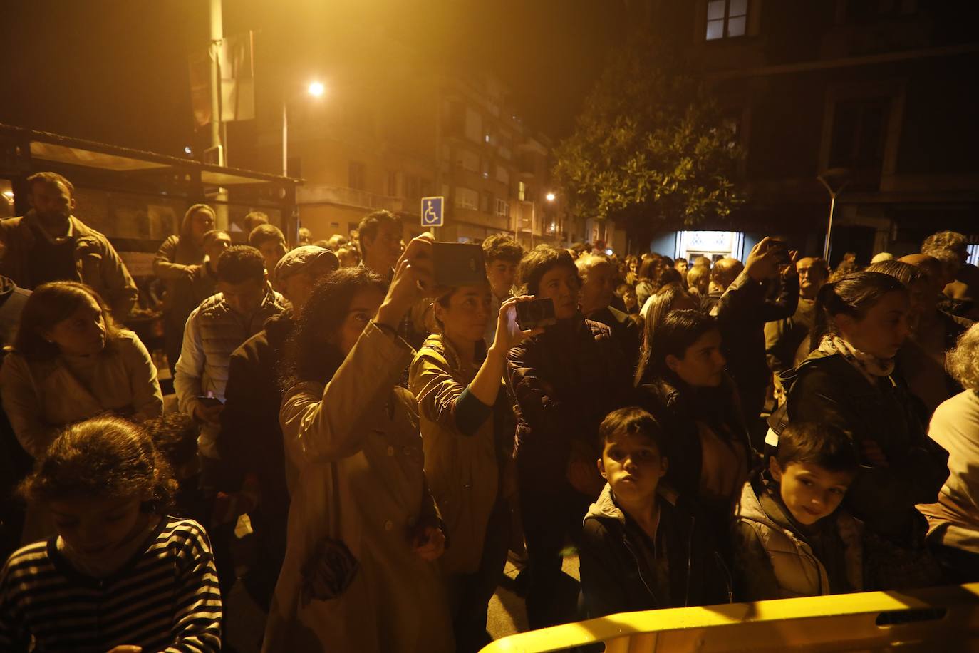 Fotos: Espectacular hoguera de San Juan en Mieres