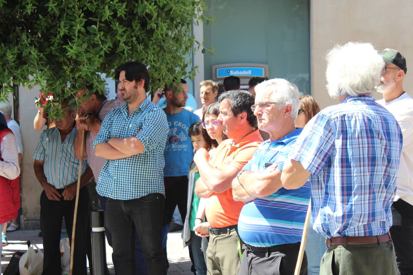 Fotos: 200 ganaderos claman contra la protección del lobo: «Es una persecución al sector»