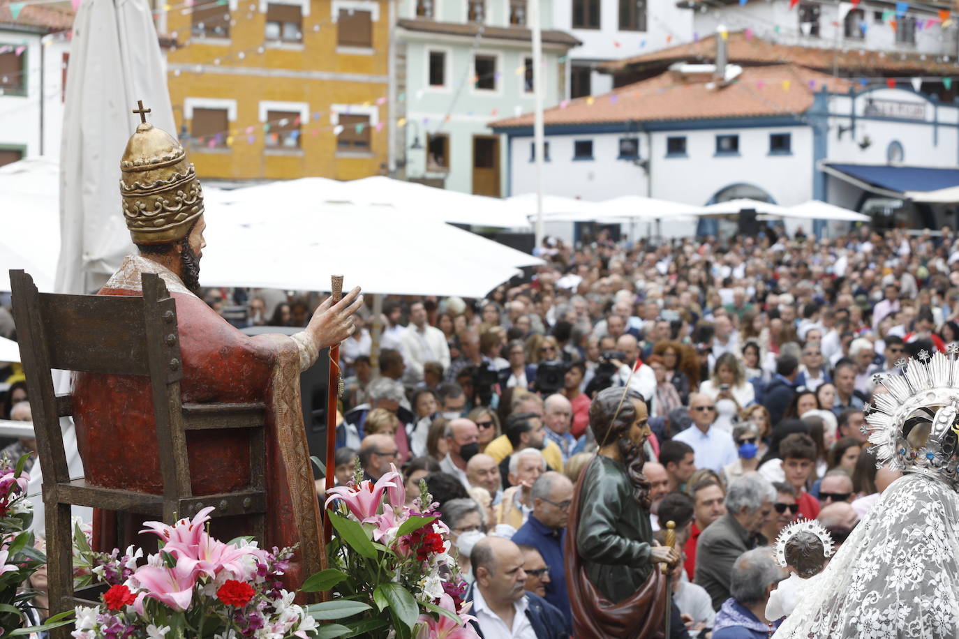 Fotos: Cudillero, abarrotado de nuevo por l&#039;Amuravela