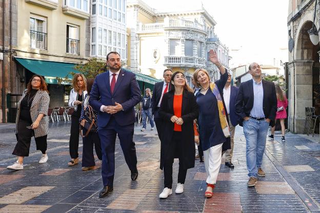 La ministra de Sanidad llama a la «prudencia» y aconseja mascarilla ante los datos de la covid