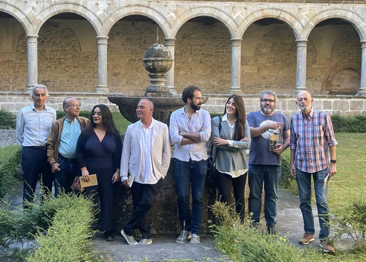 Los participantes en los encuentros, coordinados por José Luis García Martín, segundo por la izquierda. 