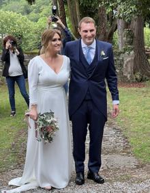 Imagen secundaria 2 - Adrián Pumares y Silvia Rodríguez, amor con asturianía