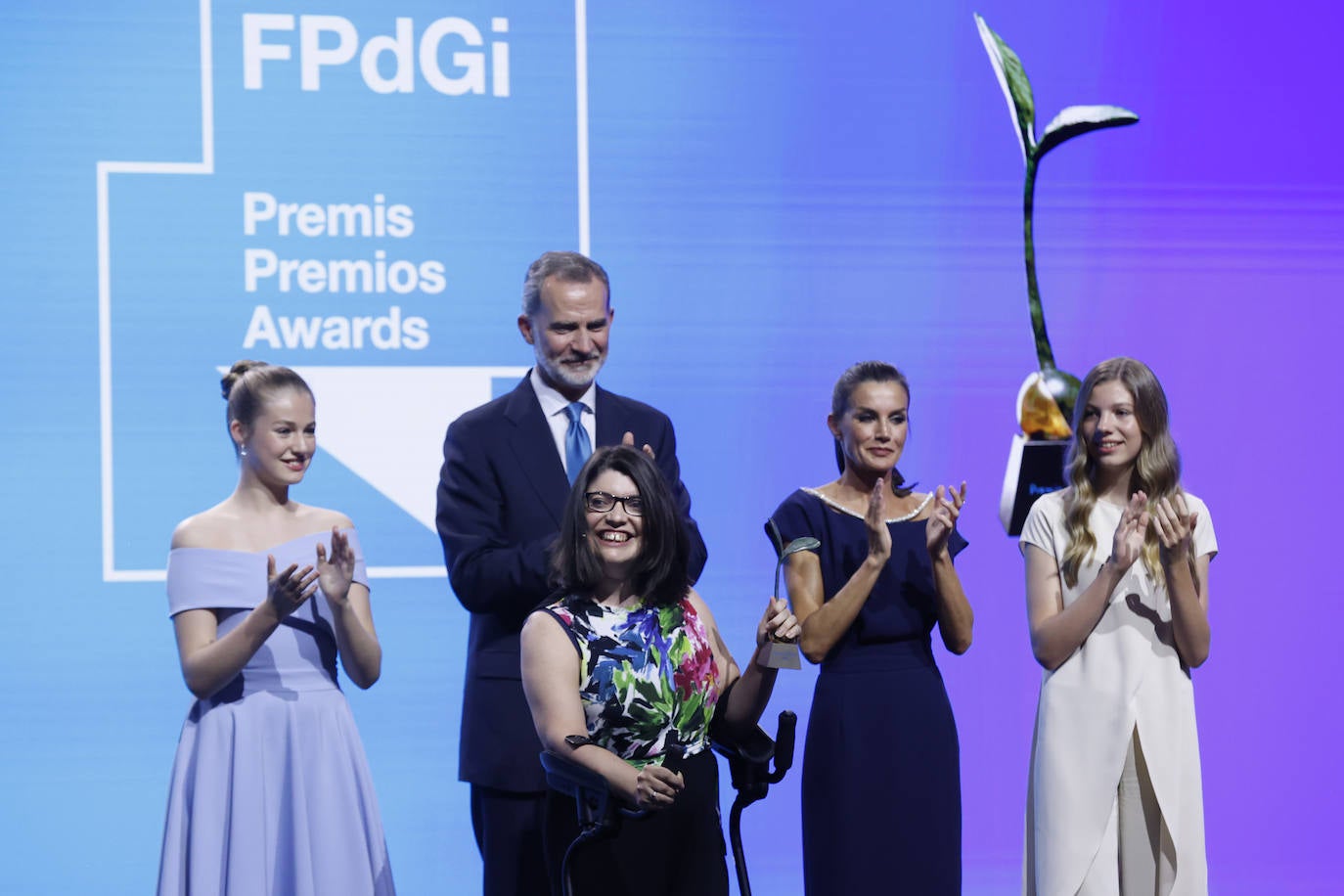 Los Reyes, la princesa Leonor y la infanta Sofía visitan Cataluña con motivo de la entrega de los premios de Fundación Princesa de Girona. Esta ha sido la primera vez que la heredera de la Corona ha visitado la provincia.