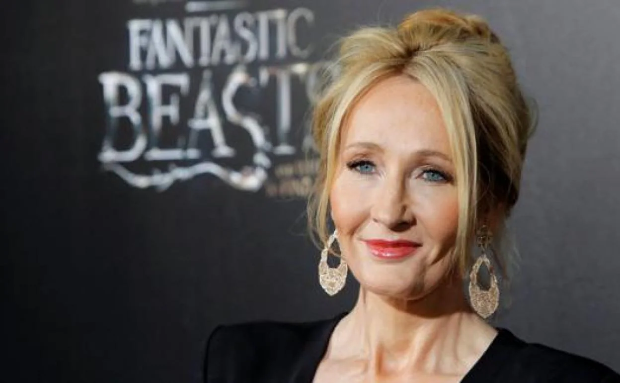 Una activista trans amenaza de muerte a la escritora JK Rowling | El  Comercio: Diario de Asturias