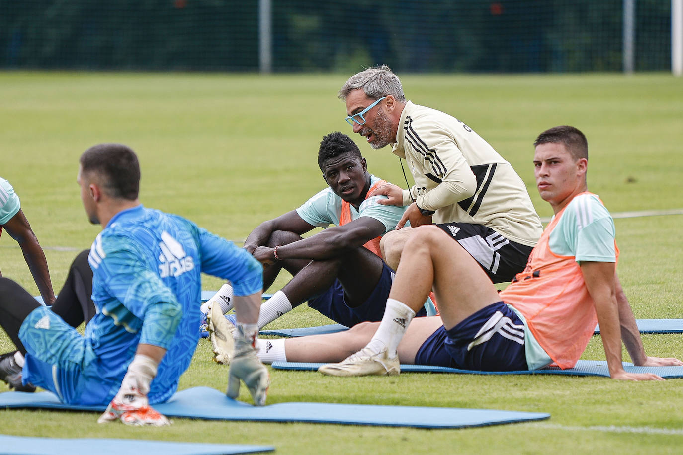 Fotos: El Oviedo de Bolo comienza su andadura