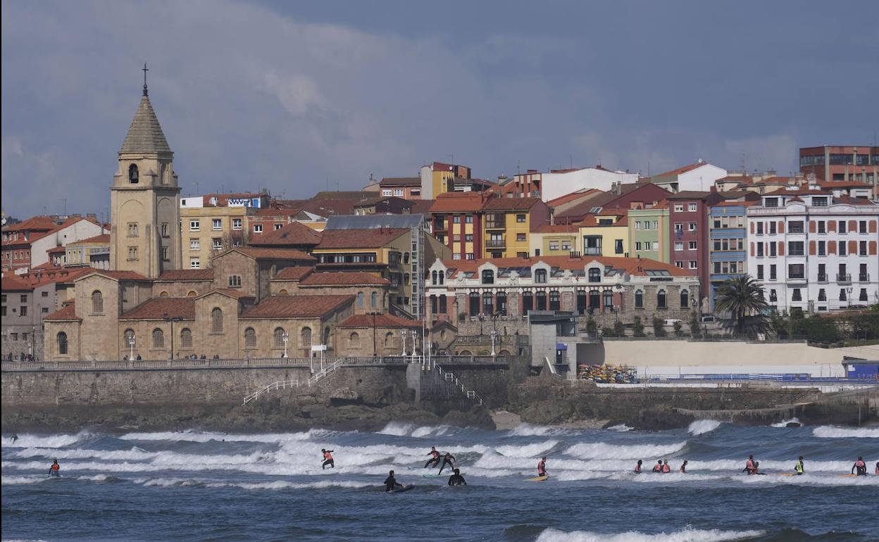 Gijón, entre las ciudades propuestas por el Gobierno, para celebrar reuniones de la UE en 2023.