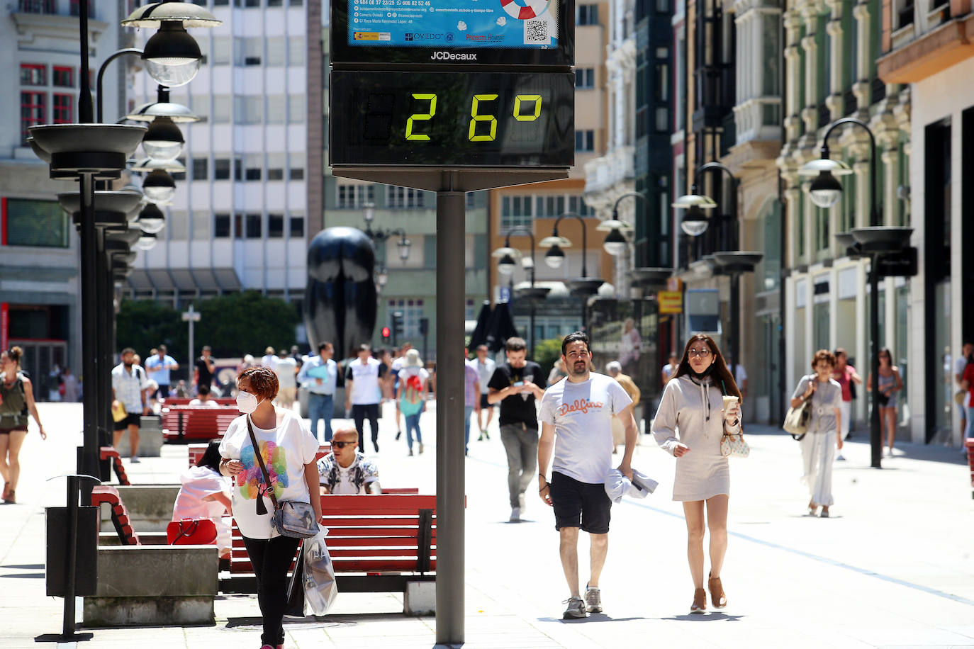 Fotos: Asturias disfruta del verano: playas y piscinas para aliviar el calor