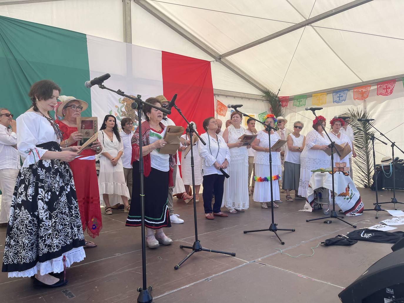 Fotos: El color de México anima la fiesta de los indianos de Colombres