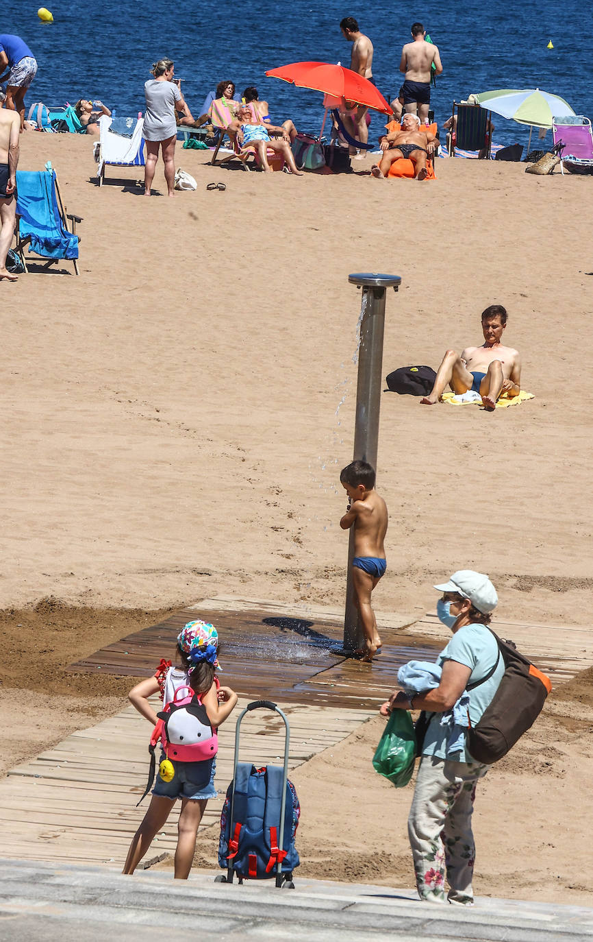 Fotos: Asturias llena las playas