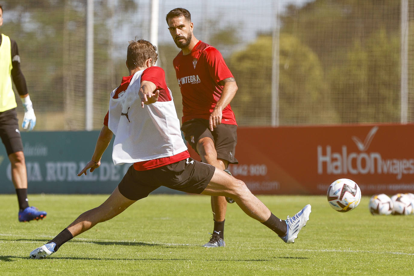 Fotos: El Sporting afronta la segunda sesión de entrenamiento de la pretemporada