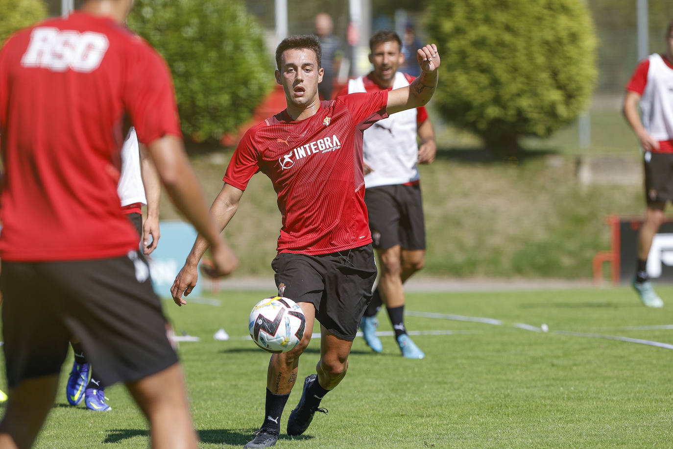 Fotos: El Sporting afronta la segunda sesión de entrenamiento de la pretemporada