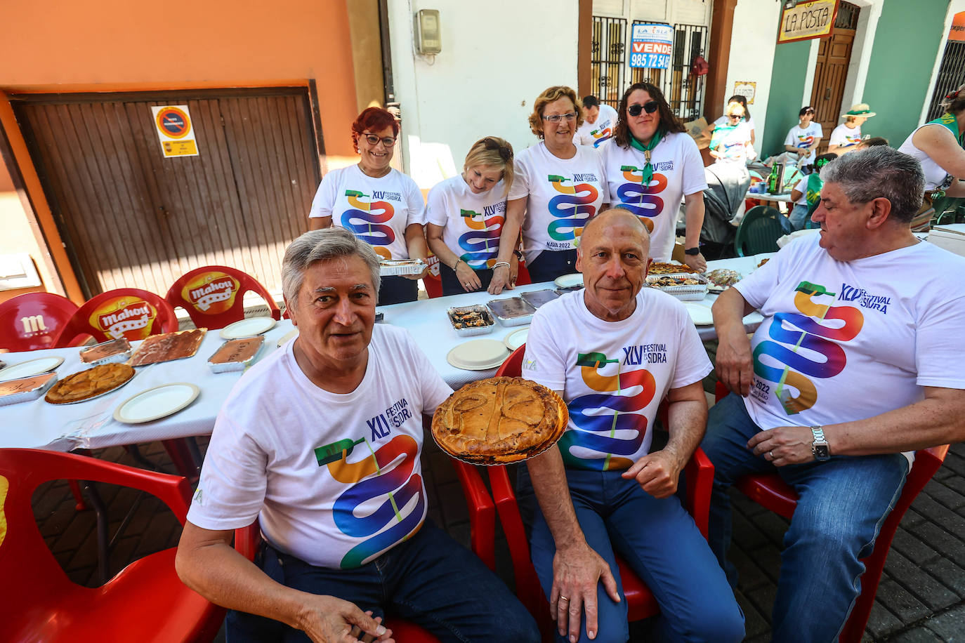 Fotos: Los escanciadores vuelven a medirse en Nava