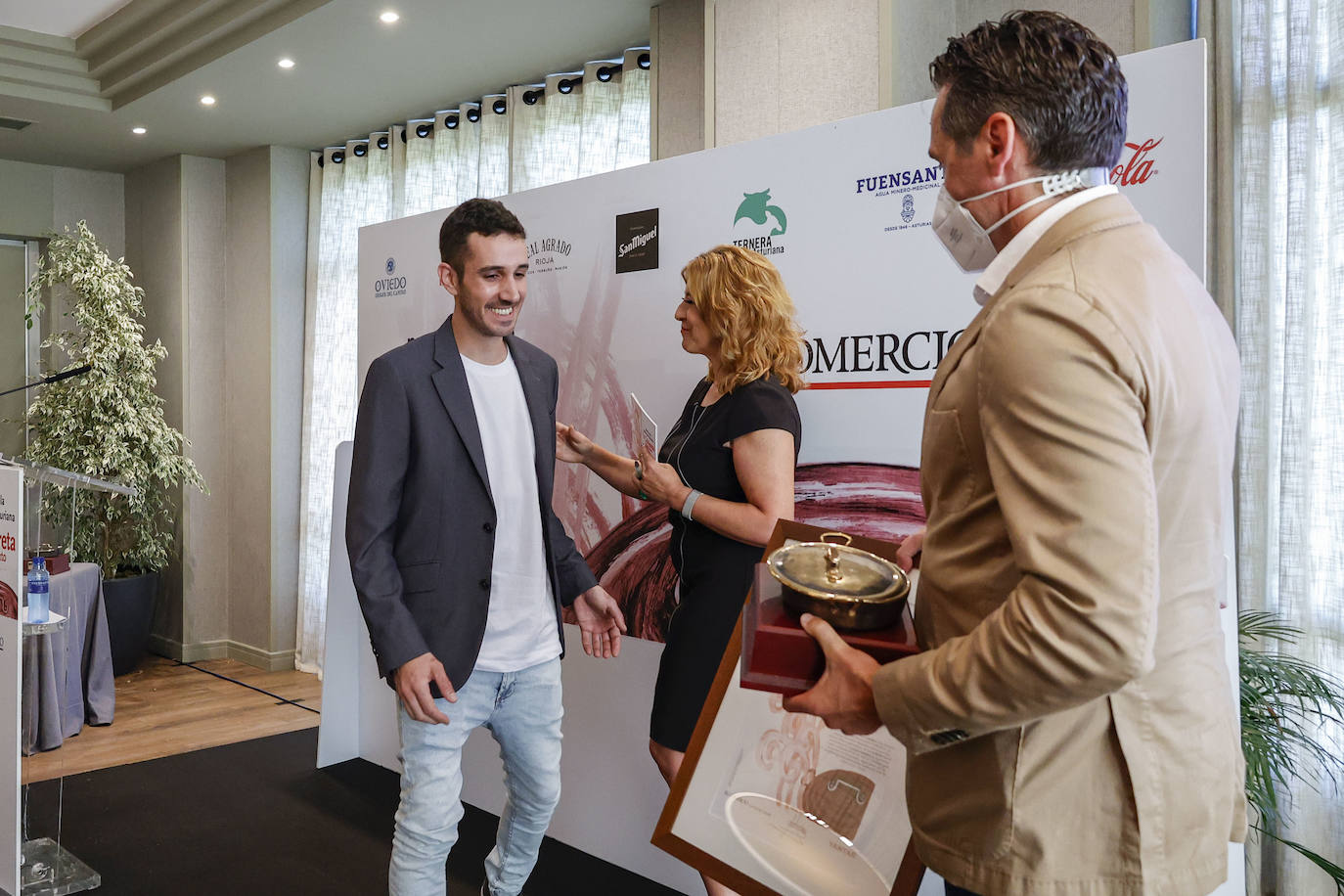 Carme Ruscalleda, La Pondala, Xune Andrade y Borja Cortina agigantan el palmarés de los premios anuales de 'Yantar'. Este lunes fueron los protagonistas indiscutibles de la gran fiesta de la gastronomía asturiana