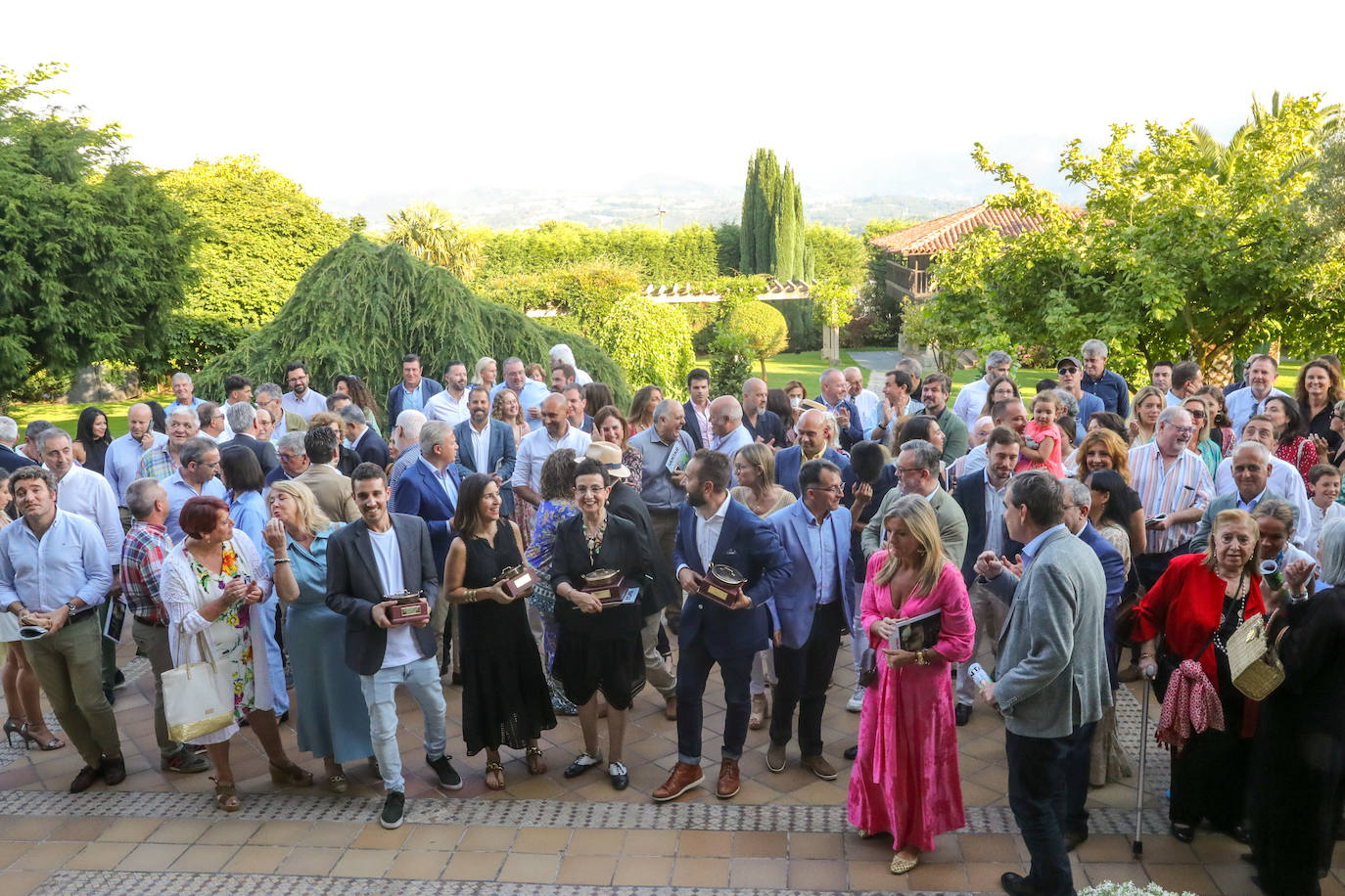 Carme Ruscalleda, La Pondala, Xune Andrade y Borja Cortina agigantan el palmarés de los premios anuales de 'Yantar'. Este lunes fueron los protagonistas indiscutibles de la gran fiesta de la gastronomía asturiana