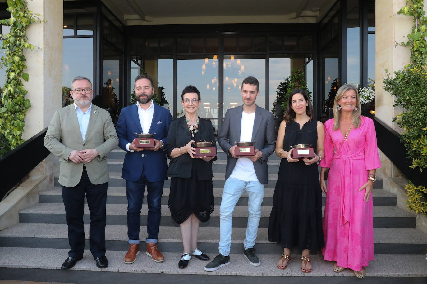 Carme Ruscalleda, La Pondala, Xune Andrade y Borja Cortina agigantan el palmarés de los premios anuales de 'Yantar'. Este lunes fueron los protagonistas indiscutibles de la gran fiesta de la gastronomía asturiana