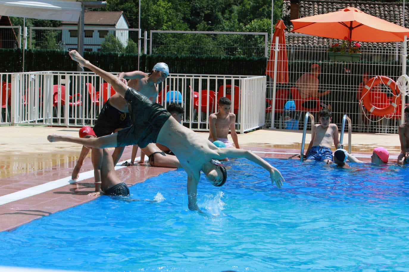 Fotos: Así afrontan el calor los asturianos