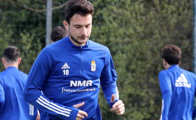 Real Oviedo | Borja Sánchez da el «sí, quiero» a Tito