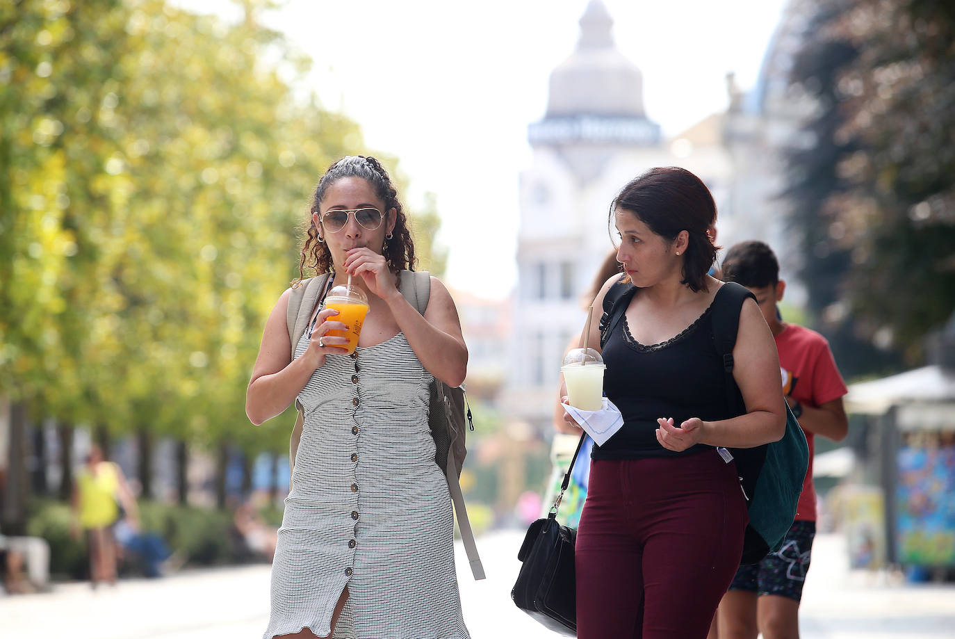 Fotos: Playa e ingenio para aliviar el calor