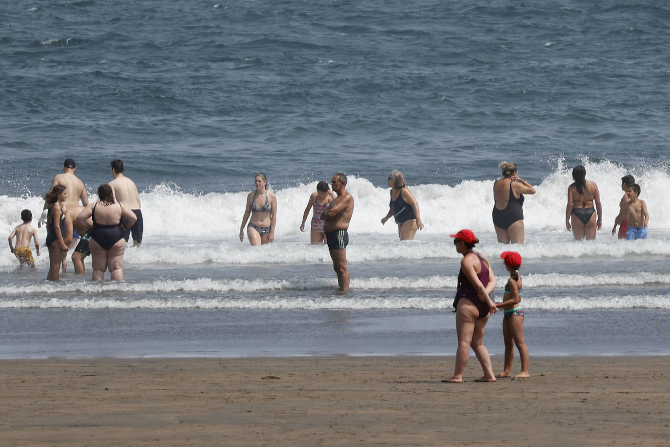 Fotos: El calor no da tregua a Asturias