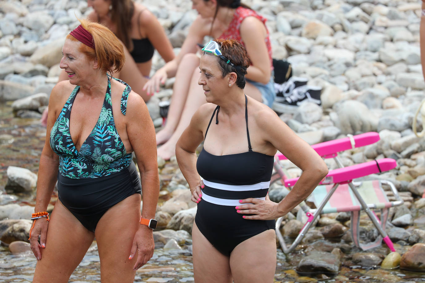 Fotos: A remojo para mitigar el calor en Asturias