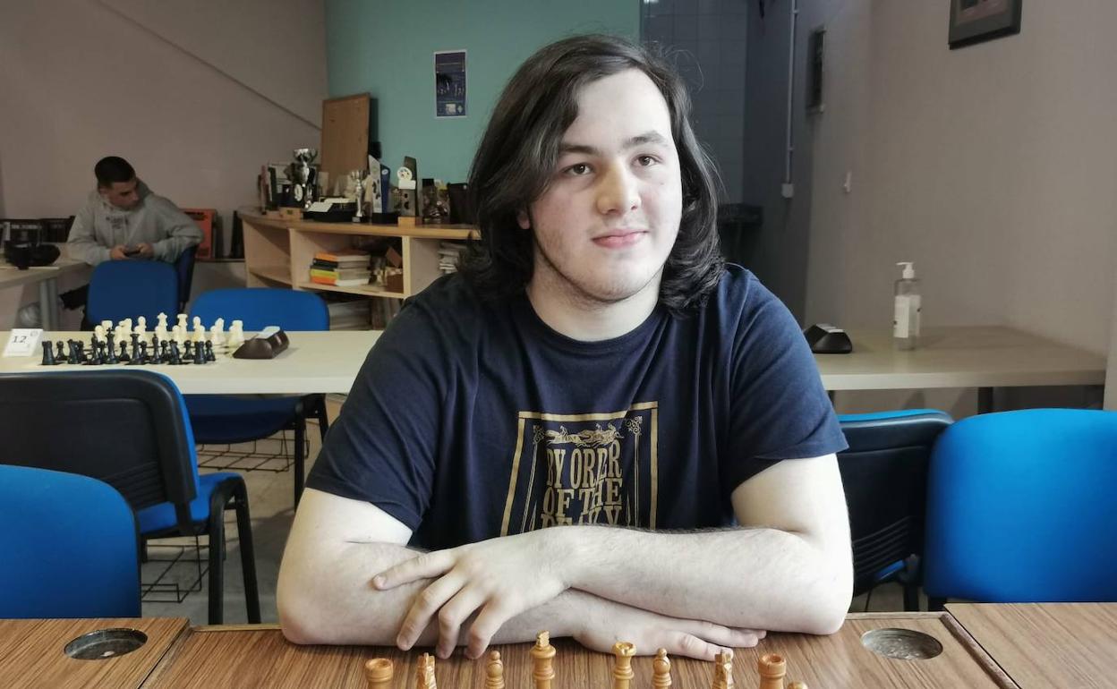 El ajedrecista gijonés Eduardo Castro. 