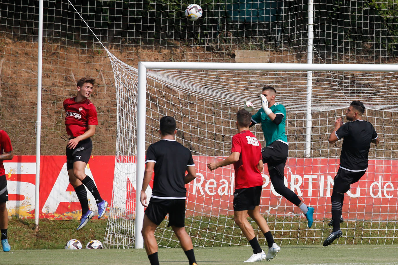 Fotos del Sporting: Partidillo de entrenamiento con mucha expectación