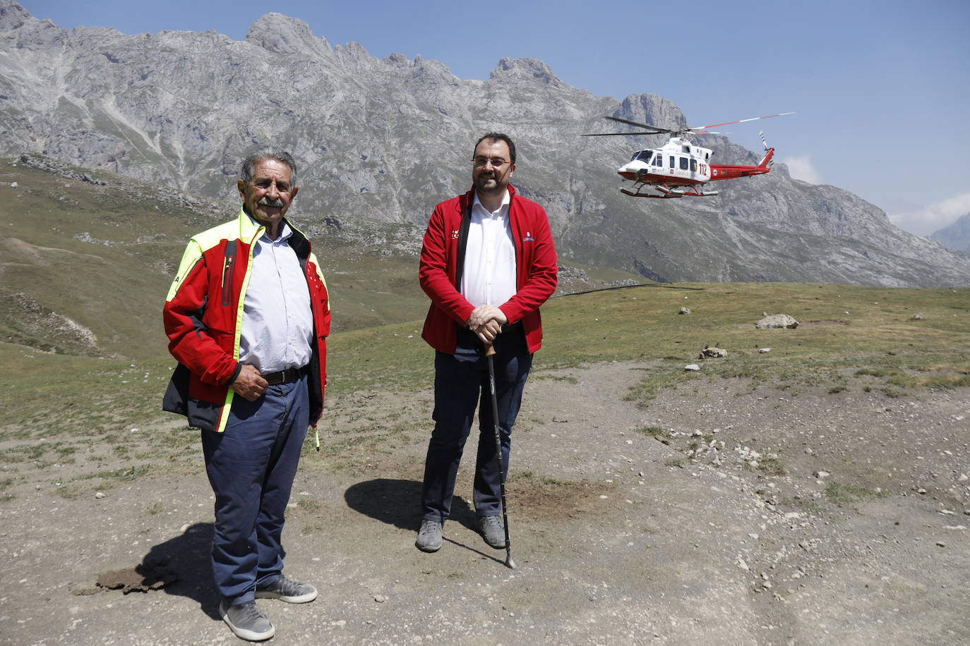 Fotos: Barbón y Revilla, unidos por la atención de emergencias en zonas limítrofes