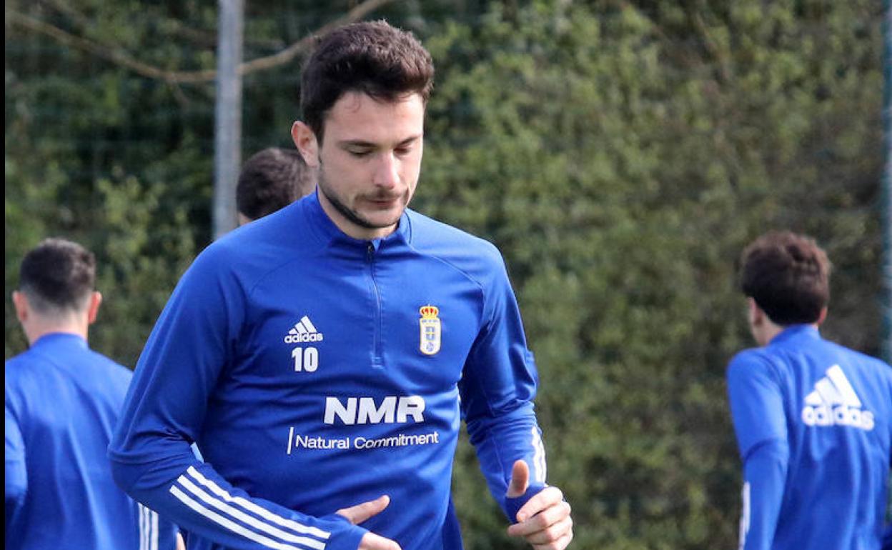 Borja Sánchez, en un entrenamiento con el Real Oviedo 