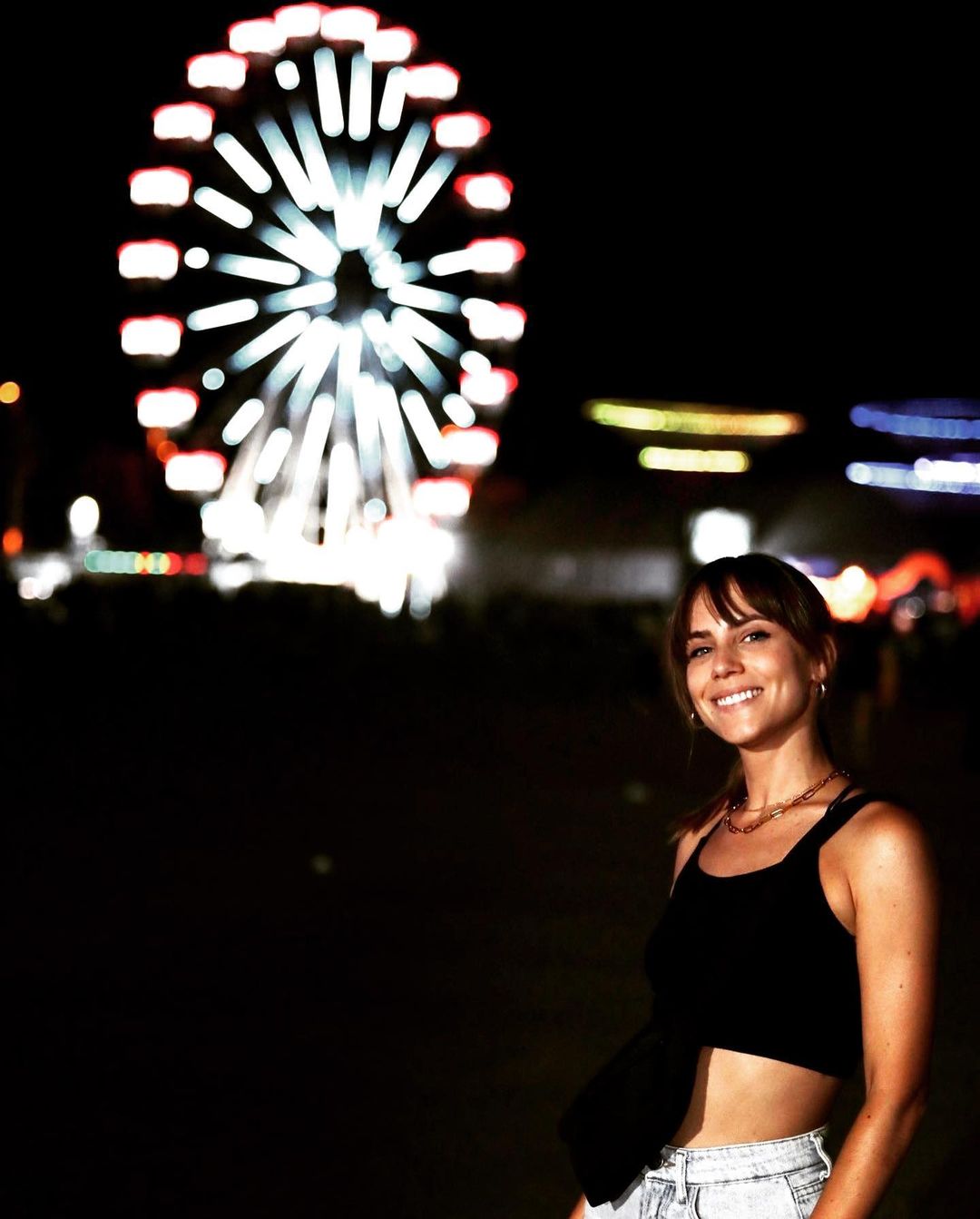 Celosa de su vida privada, comparte algunos detalles, como su gusto por los festivales.