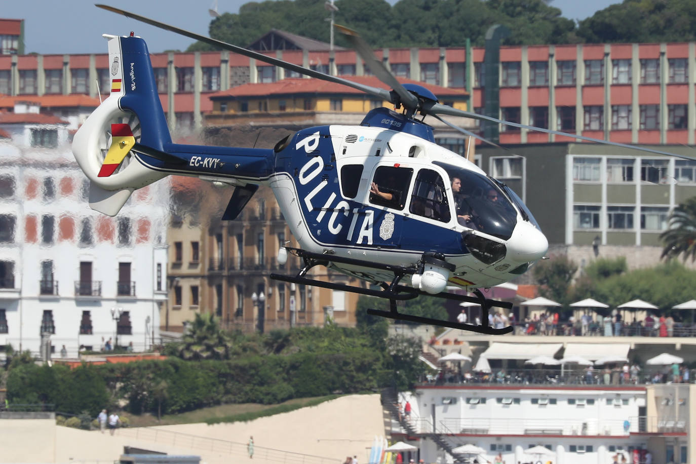 Fotos: Multitudinario y espectacular Festival Aéreo de Gijón