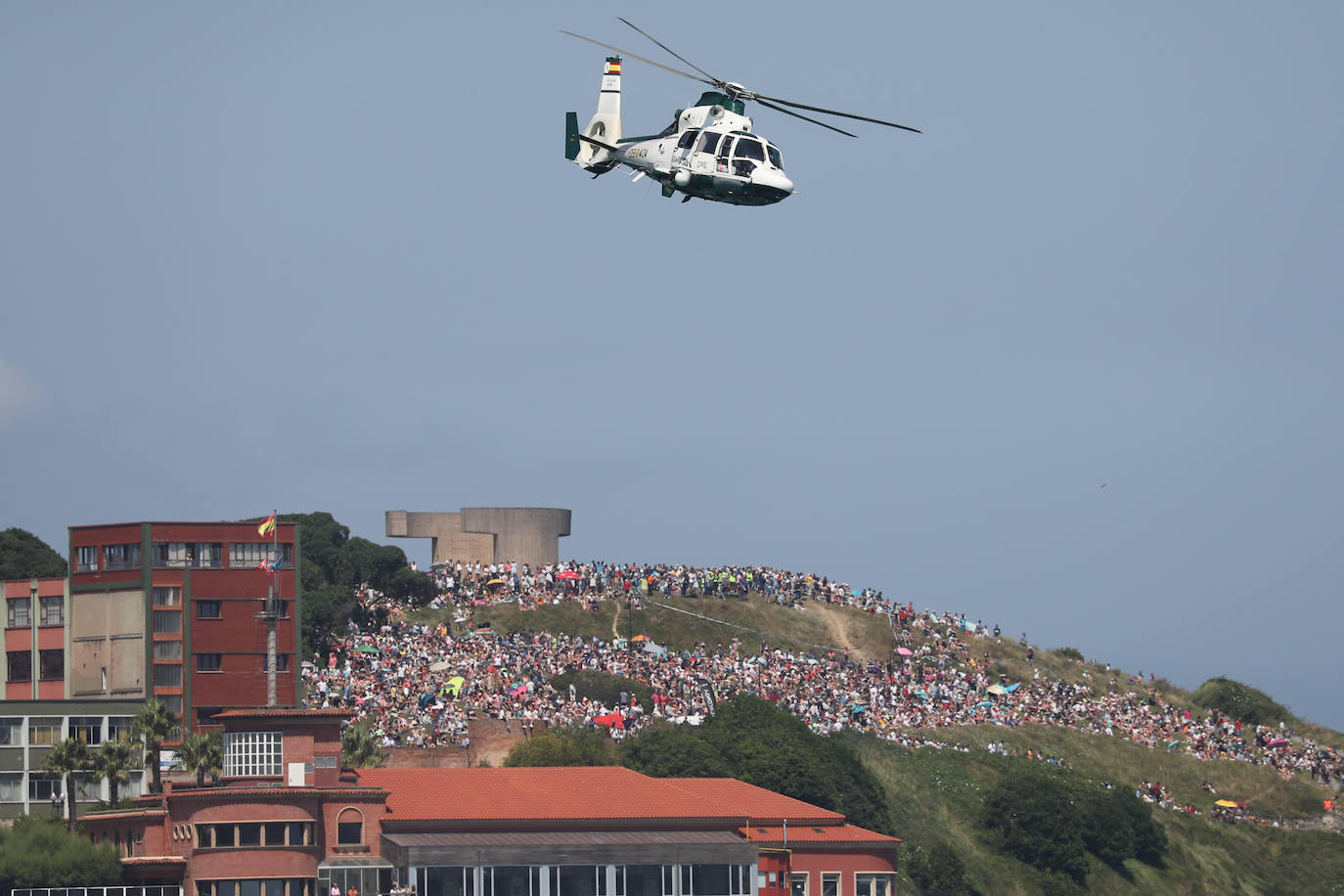 Fotos: Multitudinario y espectacular Festival Aéreo de Gijón