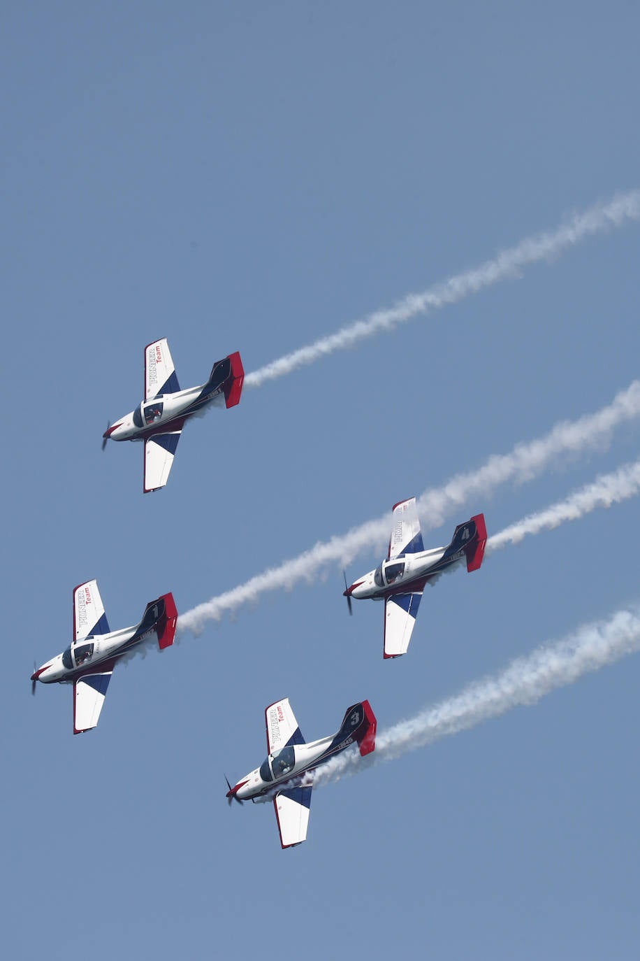 Fotos: Multitudinario y espectacular Festival Aéreo de Gijón