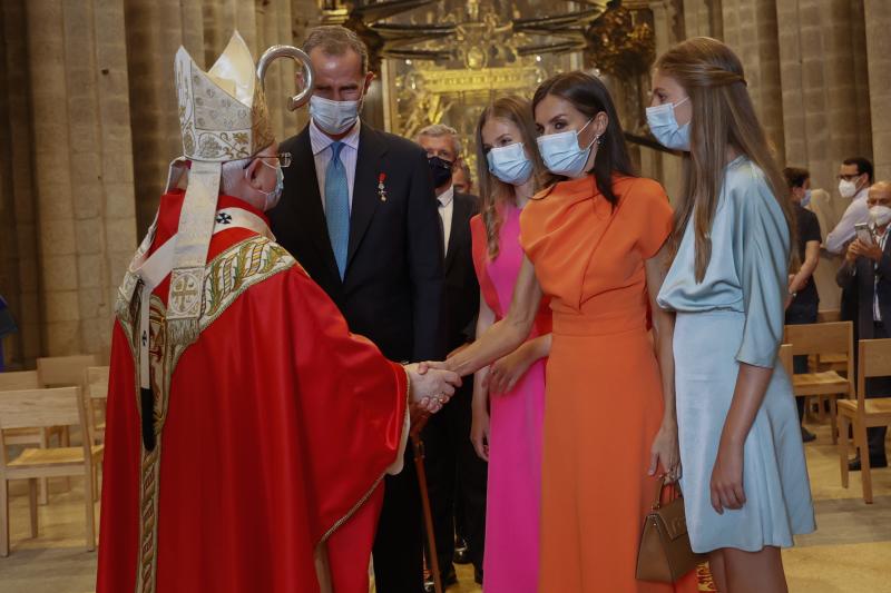 Fotos: Doña Letizia, Leonor y Sofía, protagonistas en Santiago