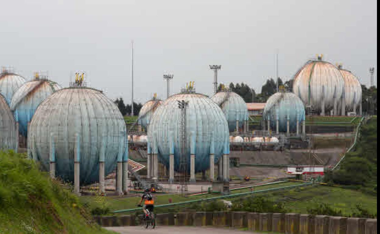 Depósitos de gas de la Campa Torres