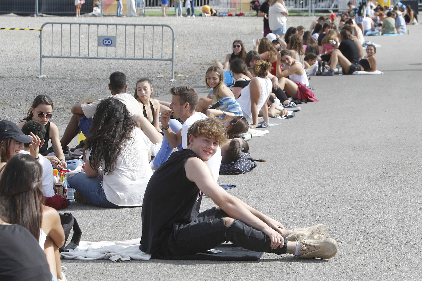 Fotos: Largas colas desde primera hora de la mañana para ver a Dani Martín en concierto