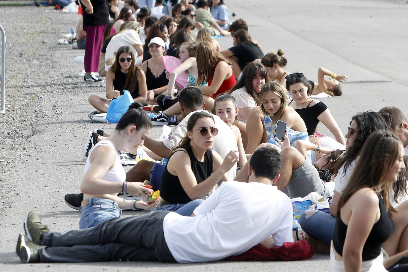 Fotos: Largas colas desde primera hora de la mañana para ver a Dani Martín en concierto