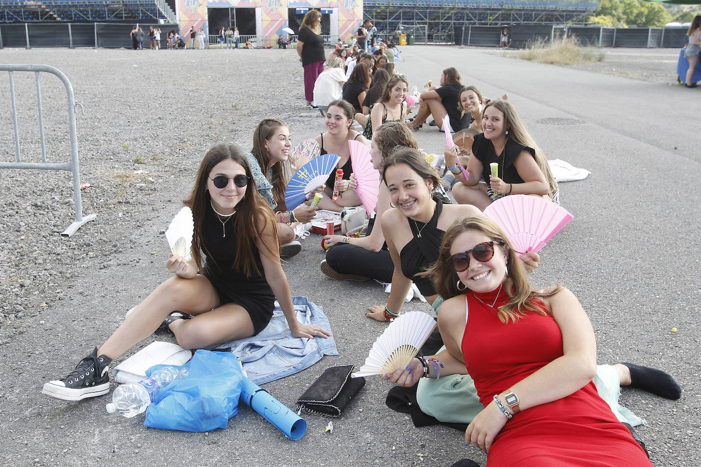 Fotos: Largas colas desde primera hora de la mañana para ver a Dani Martín en concierto