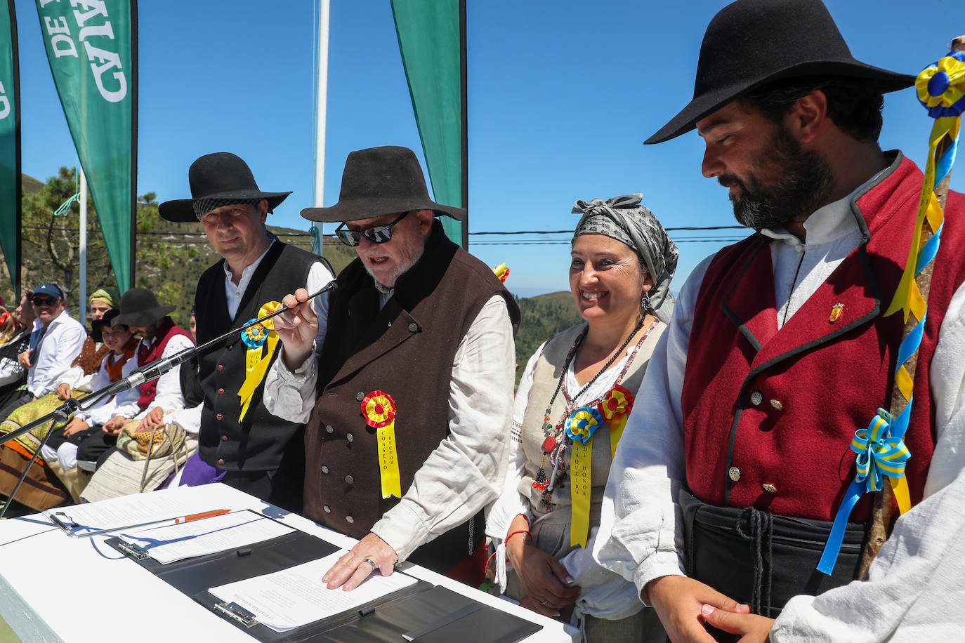 Fotos: Julio Fernández y Sonia Areces se dan el &#039;sí quiero&#039; en la boda vaqueira de Aristébano