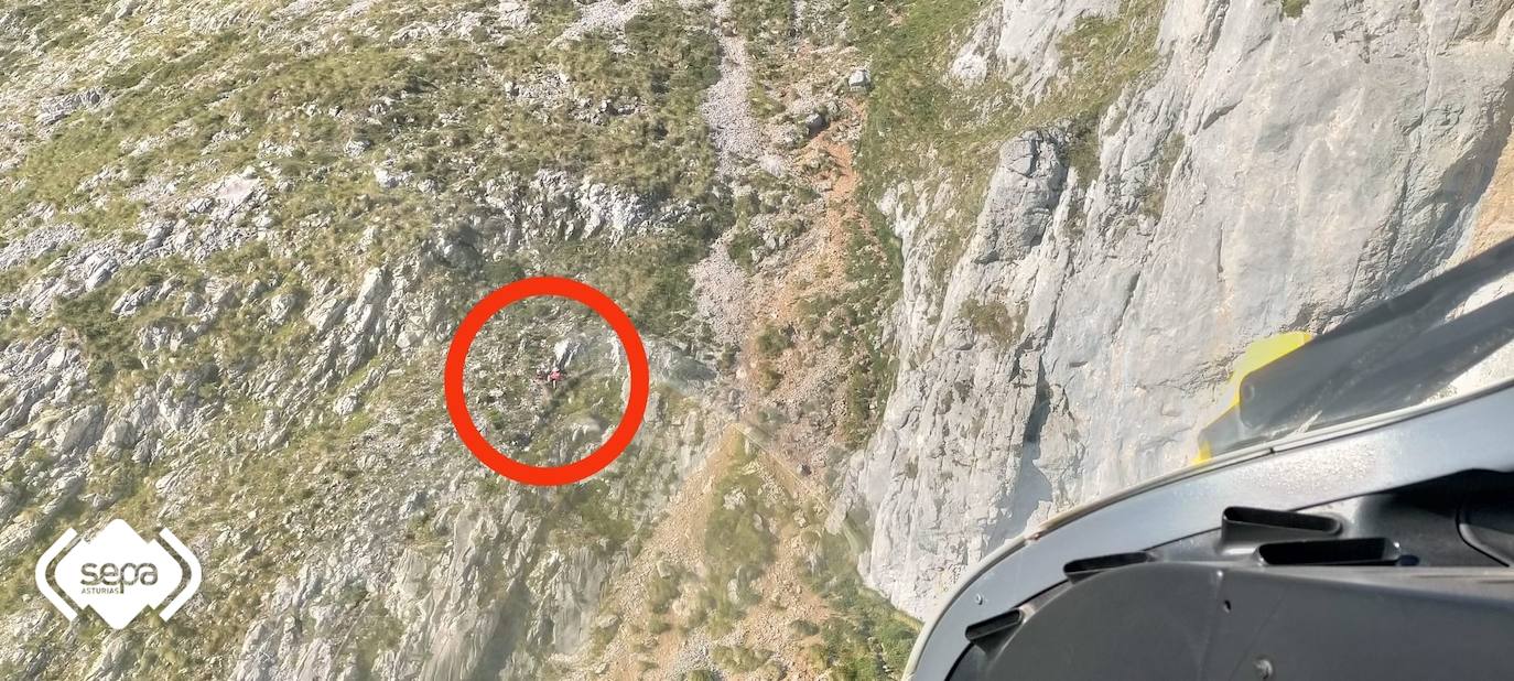 Montañismo: Rescatado un senderista que se sintió indispuesto en la ruta del Cares