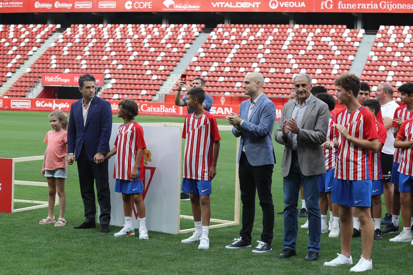 Fotos: Búscate en la presentación de los últimos fichajes del Sporting