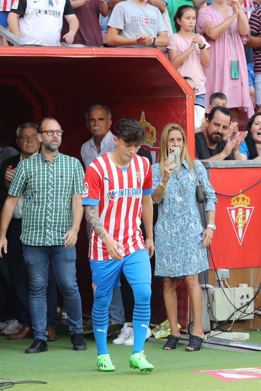 Fotos: Búscate en la presentación de los últimos fichajes del Sporting