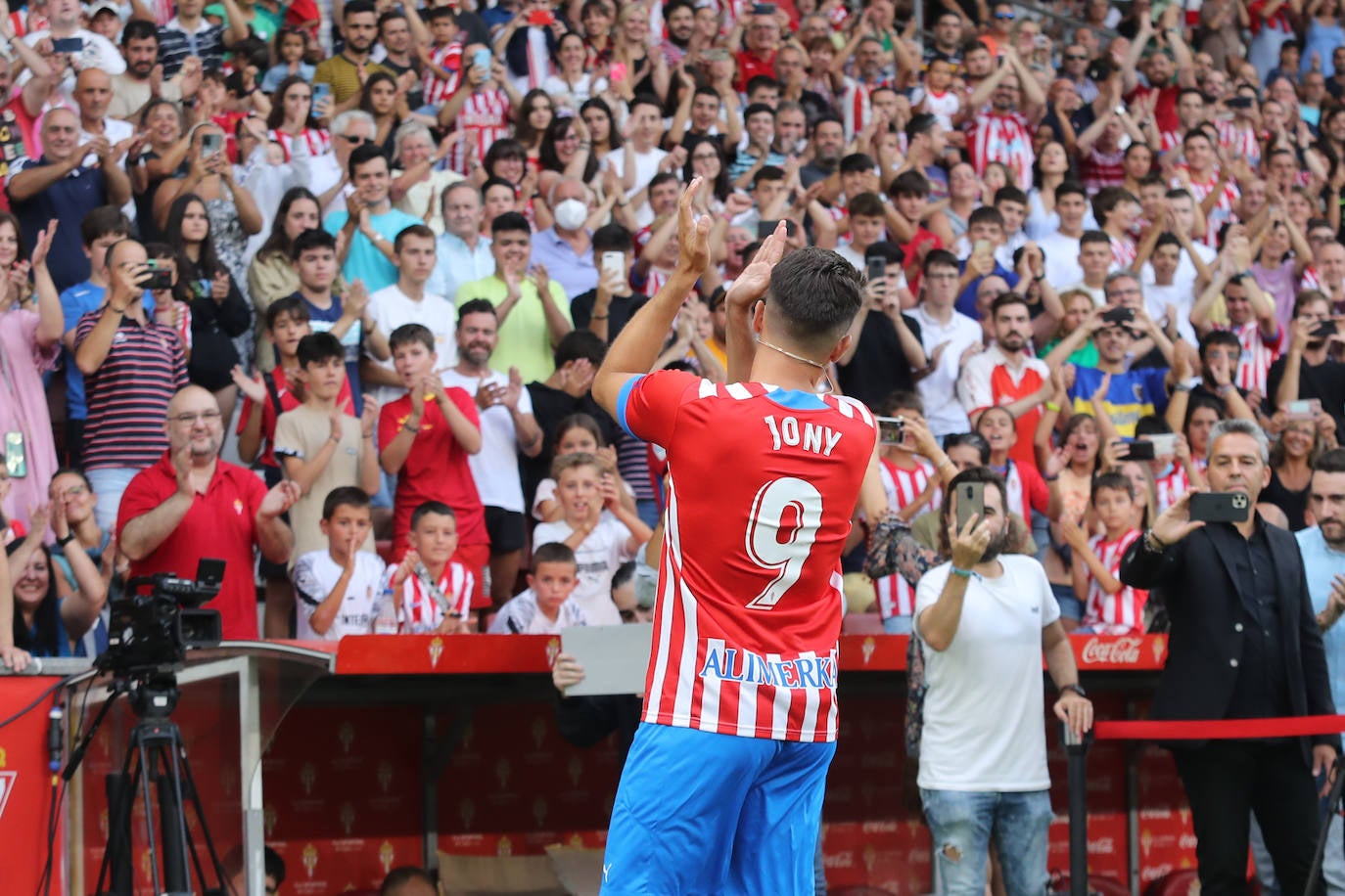 Fotos: Búscate en la presentación de los últimos fichajes del Sporting