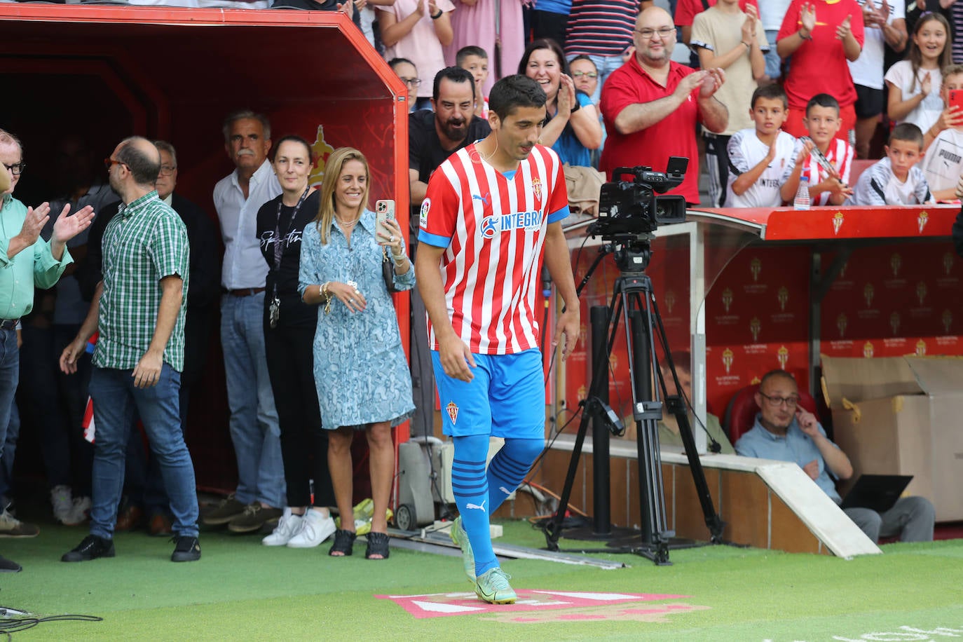 Fotos: Búscate en la presentación de los últimos fichajes del Sporting