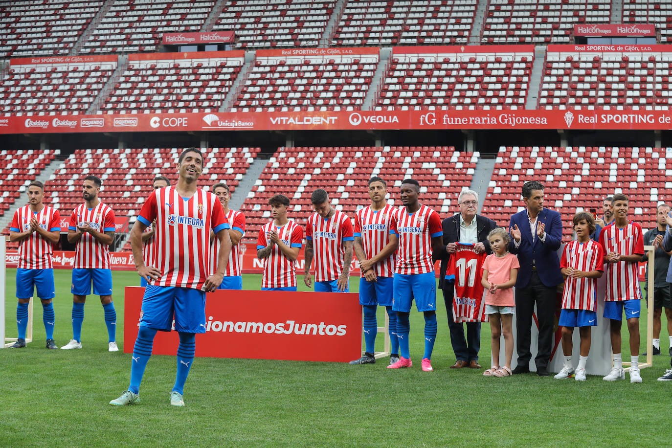 Fotos: Búscate en la presentación de los últimos fichajes del Sporting