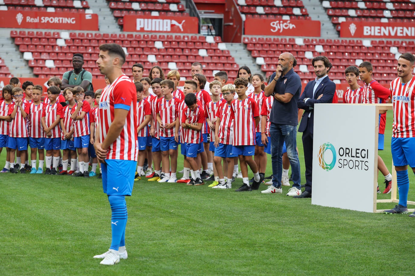 Fotos: Búscate en la presentación de los últimos fichajes del Sporting