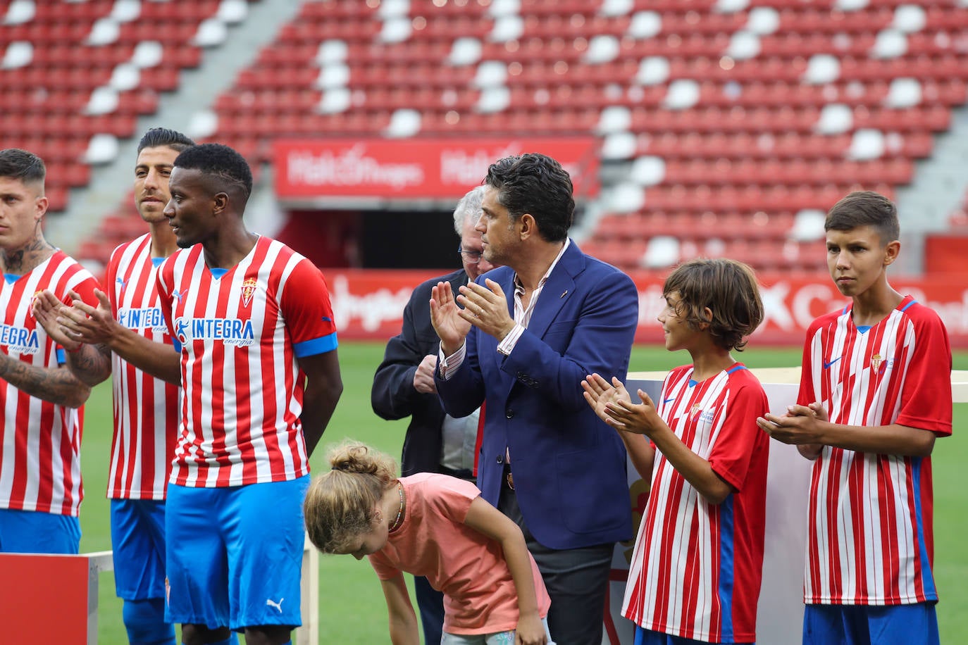 Fotos: Búscate en la presentación de los últimos fichajes del Sporting