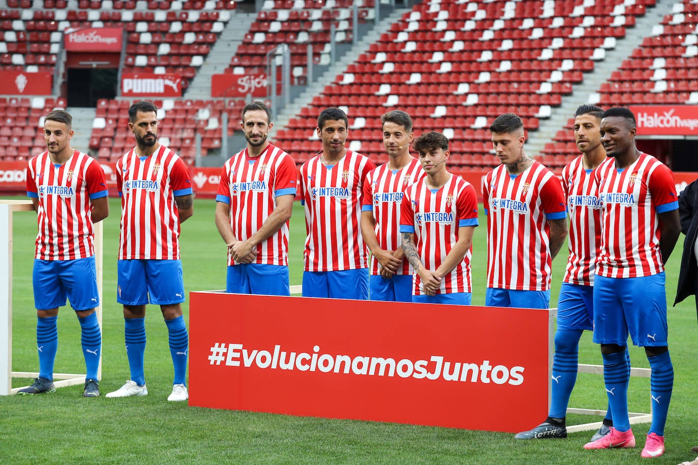 Fotos: Búscate en la presentación de los últimos fichajes del Sporting